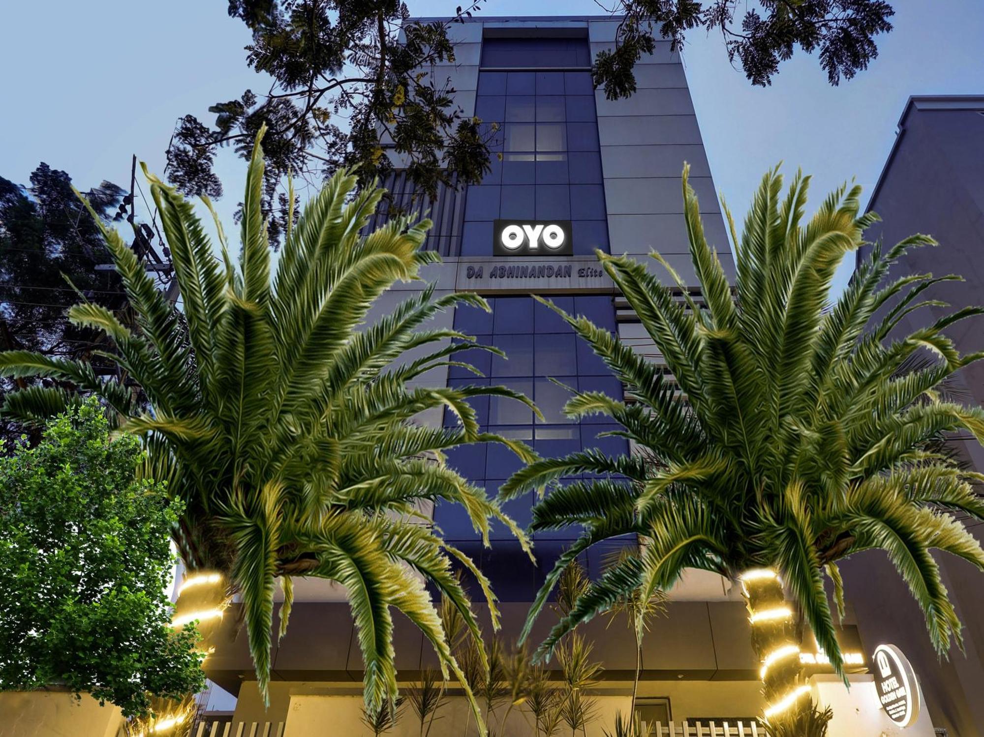 Collection O Golden Gate Hotel Hyderabad Exterior photo